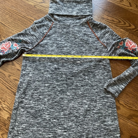 THML long sleeve top - Picture 4 of 11